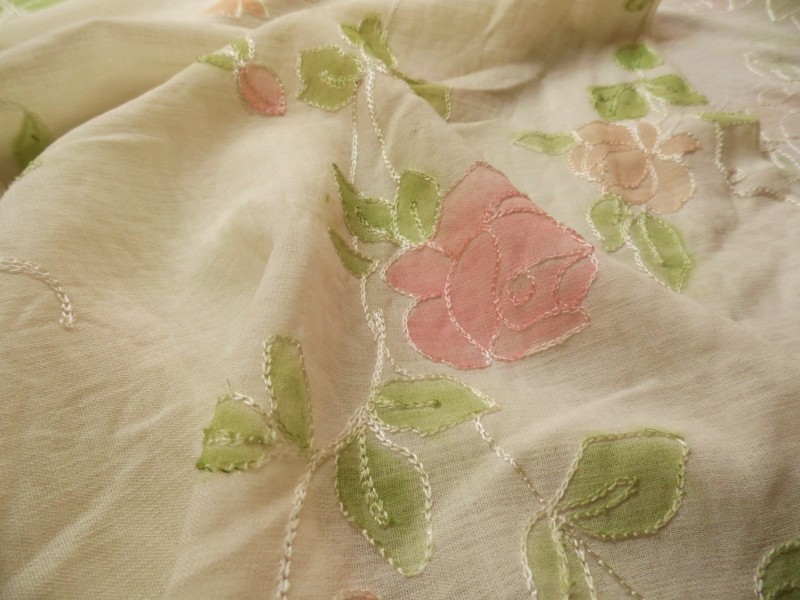 Ткань Лен с вышивкой цветы